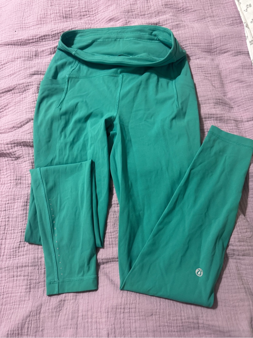 lululemon wunder train high rise Kelly green  Performance Leggings